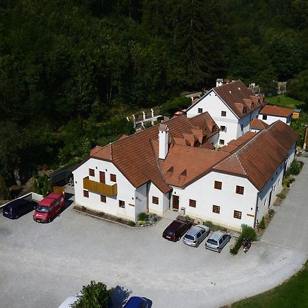 Pension Kadlcuv Mlyn Брно Екстер'єр фото